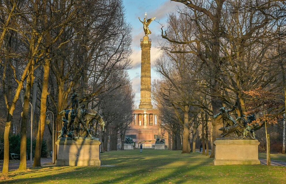 “Green Main Paths”