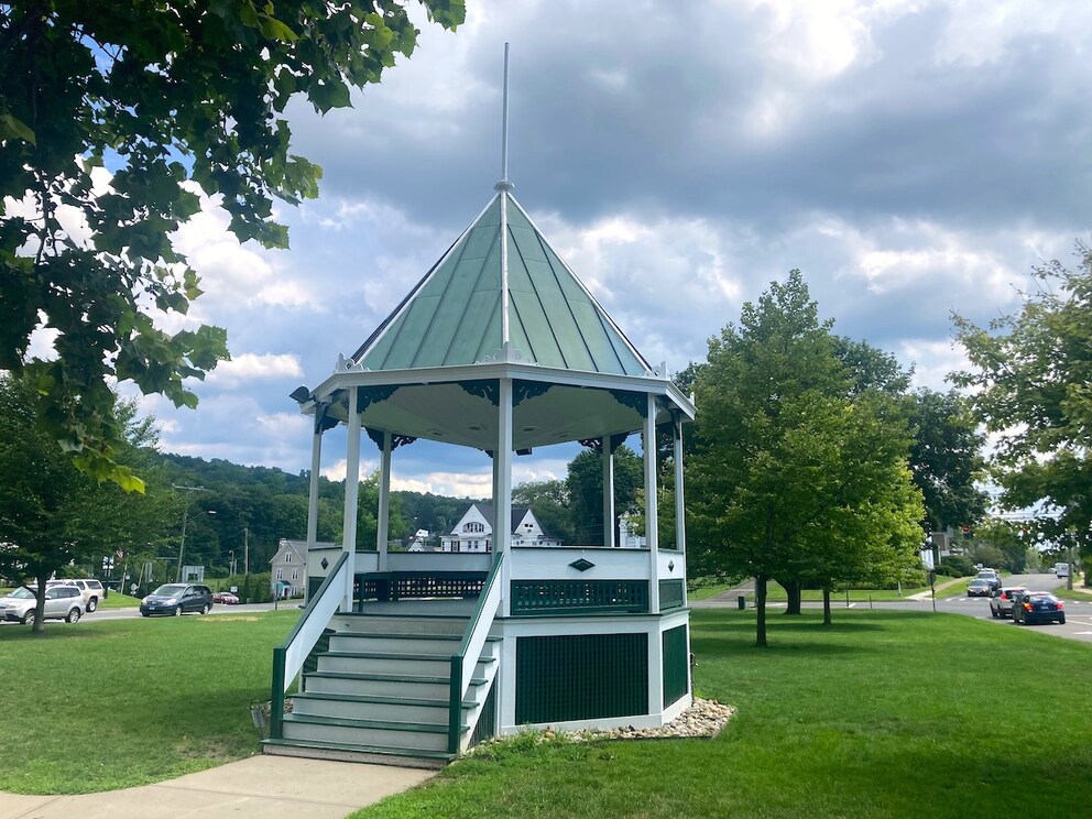 New Milford: a Gilmore Girls inspiration in Connecticut