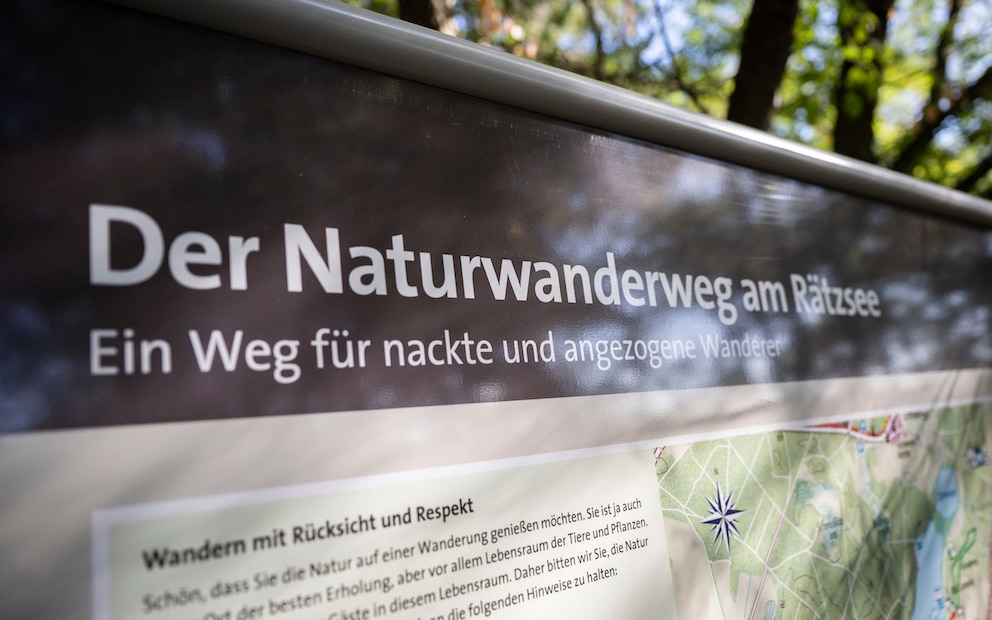 Schild am Naturwanderweg R&auml;tzsee