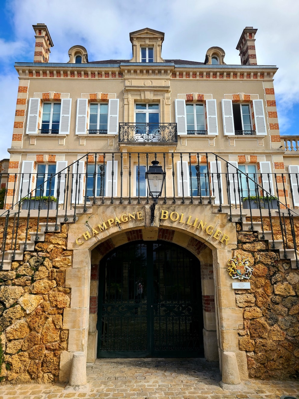 Magnificent: the Bollinger house in Ay
