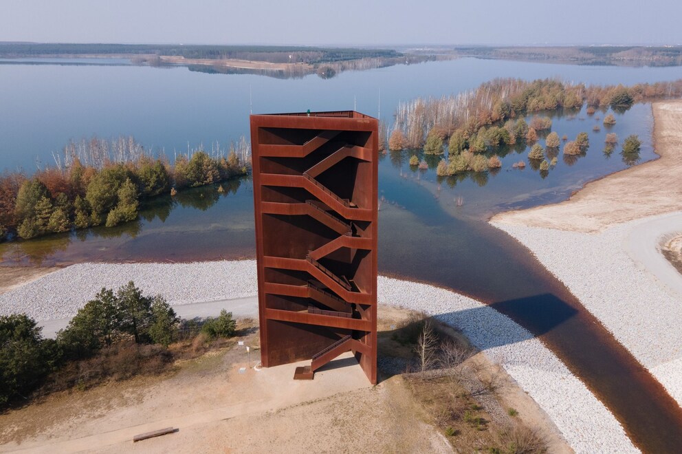 Observation tower 'Rusty Nail'