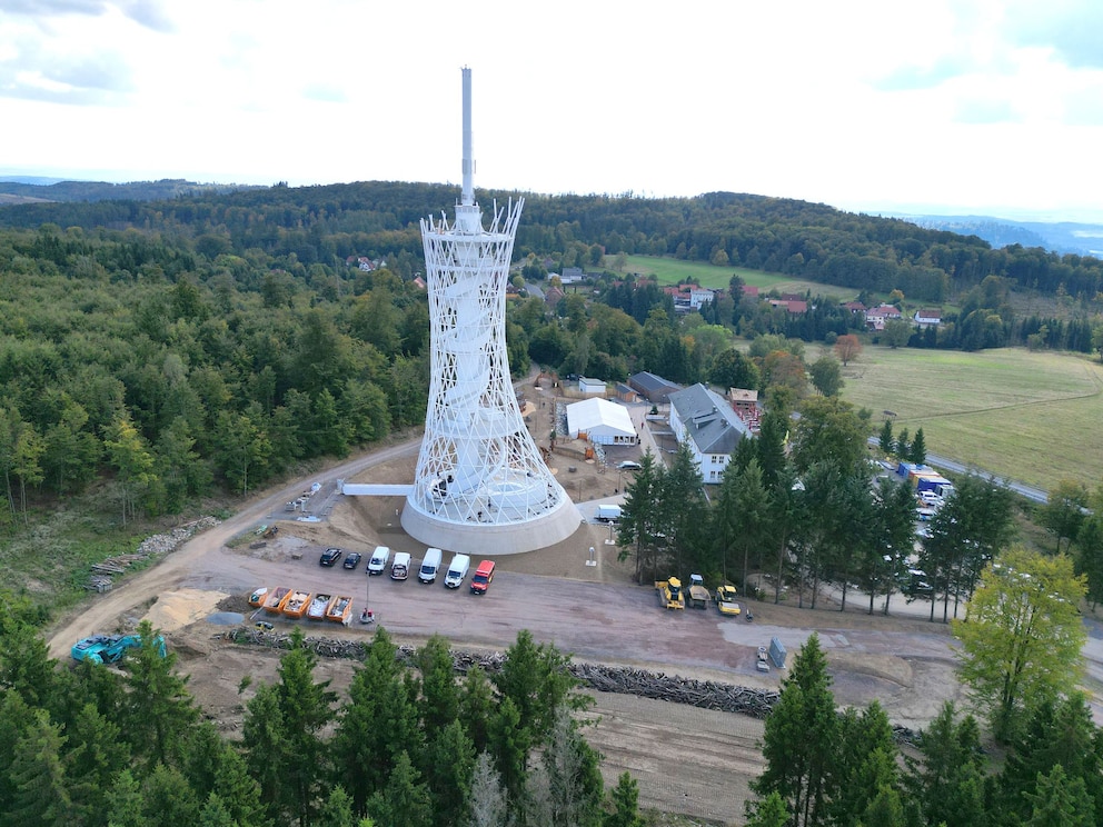Aussichtsturm der &bdquo;HEX Erlebniswelt&ldquo;