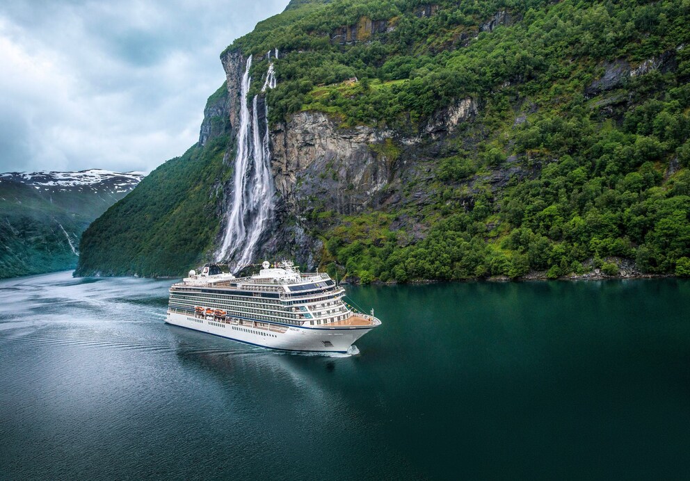 “Viking Sky” in the Geirangerfjord