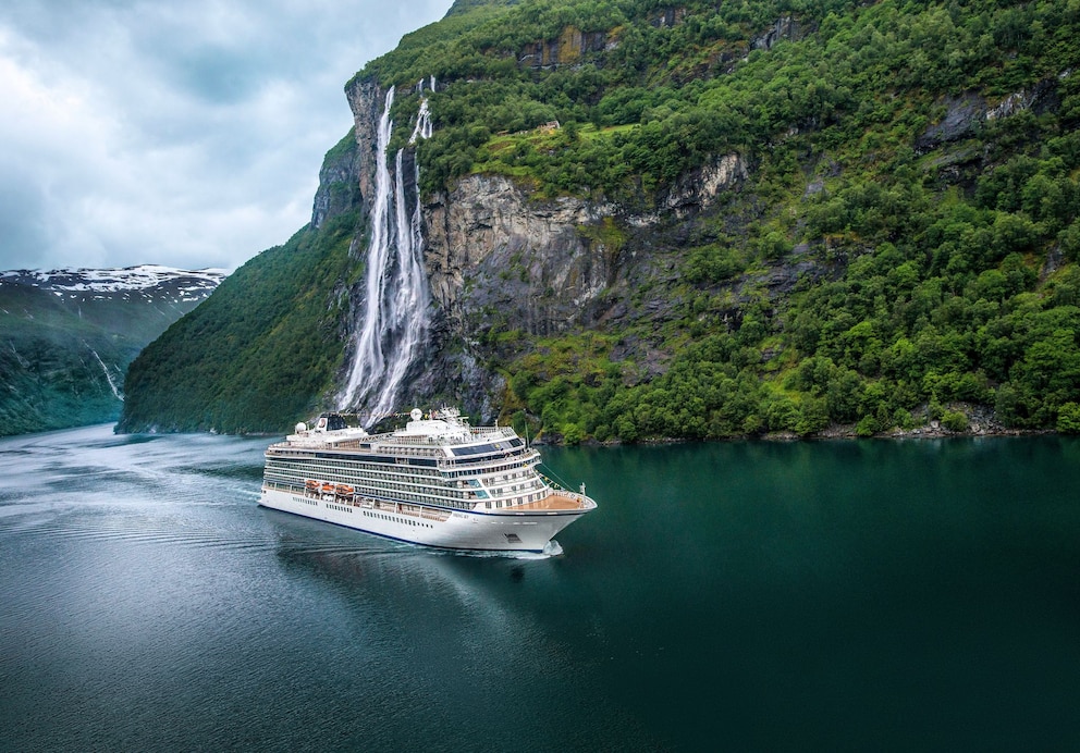 &bdquo;Viking Sky&ldquo; im Geirangerfjord