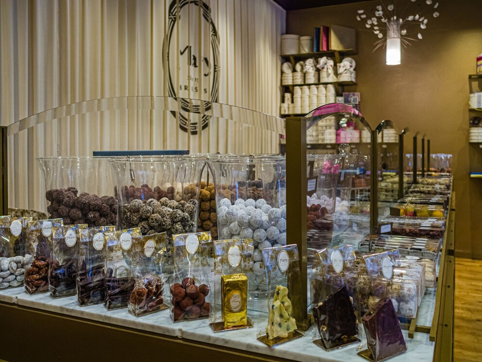 Pralines in the Chocolaterie Mary