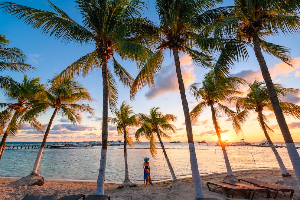 In Cancún on the Riviera Maya, it's summery warm in December – with pleasant humidity