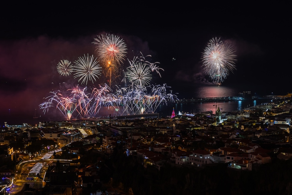 Fire, light, and music – Funchal transforms into a stage over the Atlantic