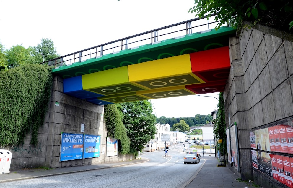Lego bridges