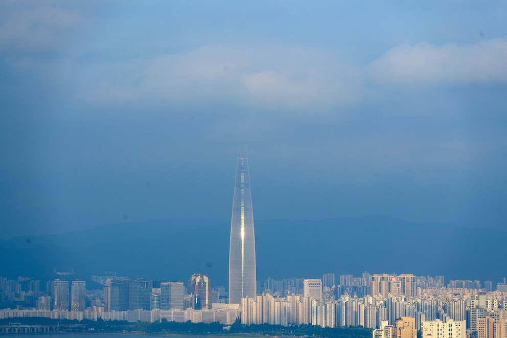 The Lotte World Tower in Seoul