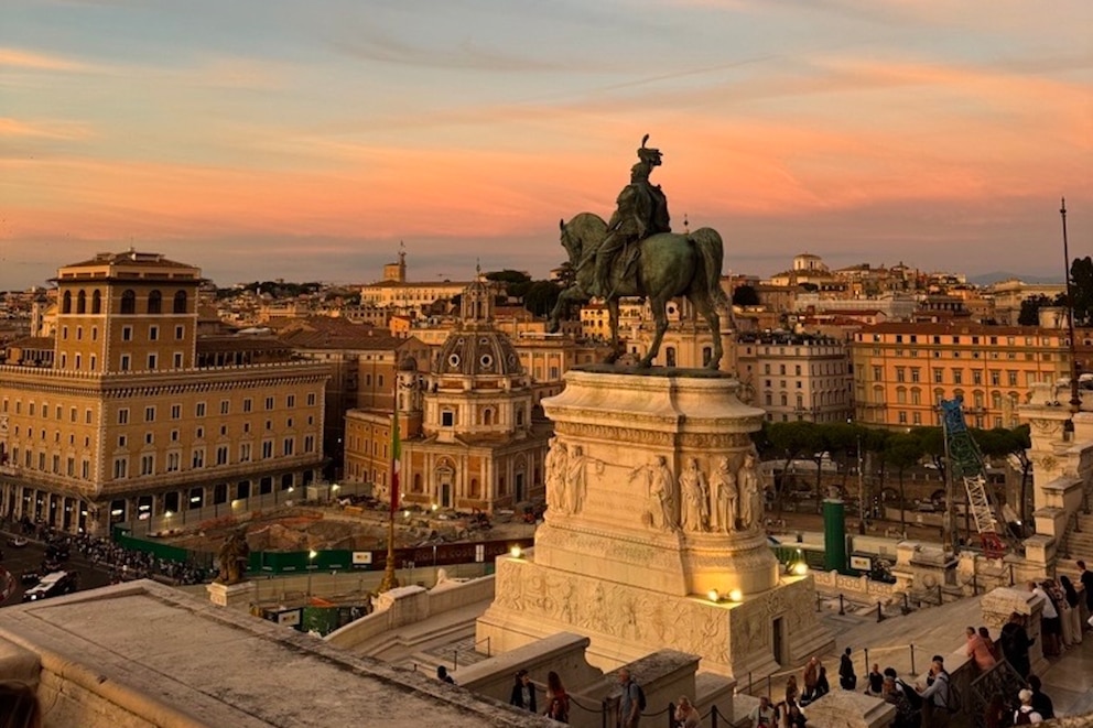 Ein romantischer Sonnenuntergang in Rom ist definitiv ein Highlight f&uuml;r den ersten Besuch