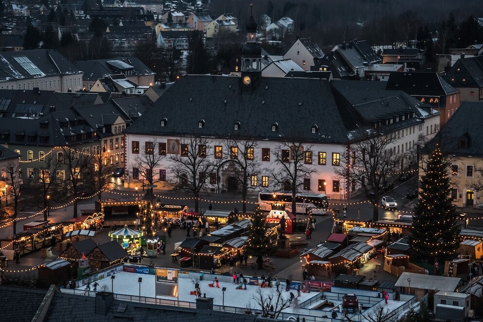 On the marketplace of Marienberg, crafts, music, and ice skating meet real Christmas spirit