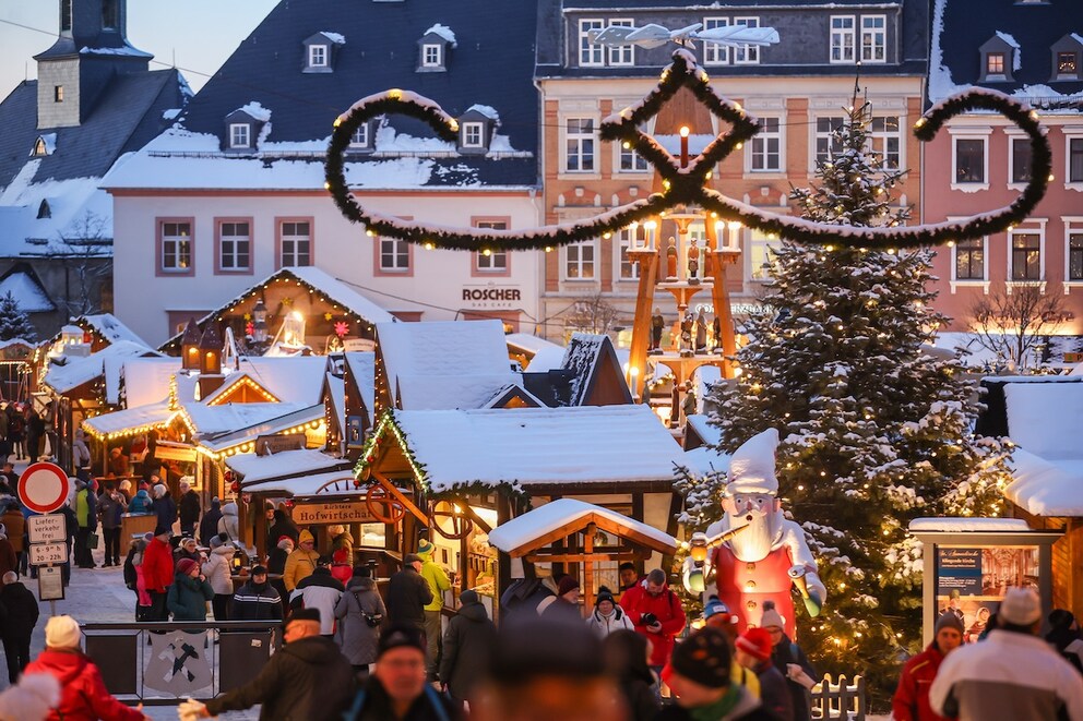 Lights, music, and miners' parade: Annaberg-Buchholz shines in Ore Mountain Christmas