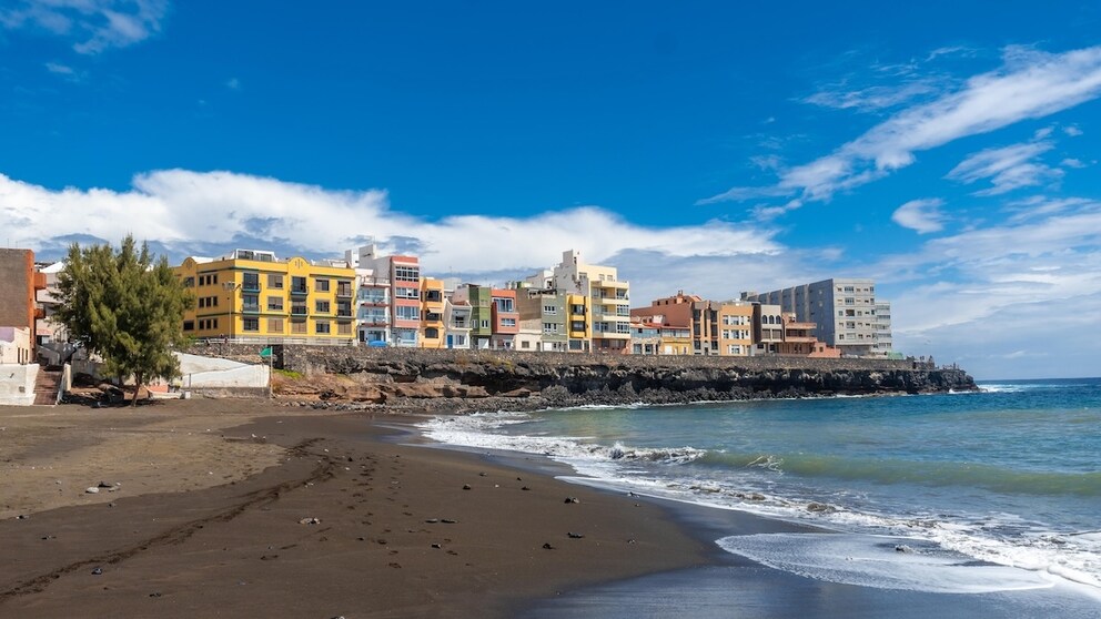 Ein mysteriöser Schleim und starker Gestank sorgen für gesperrte Strände an der Ostküste von Gran Canaria (Symbolbild)