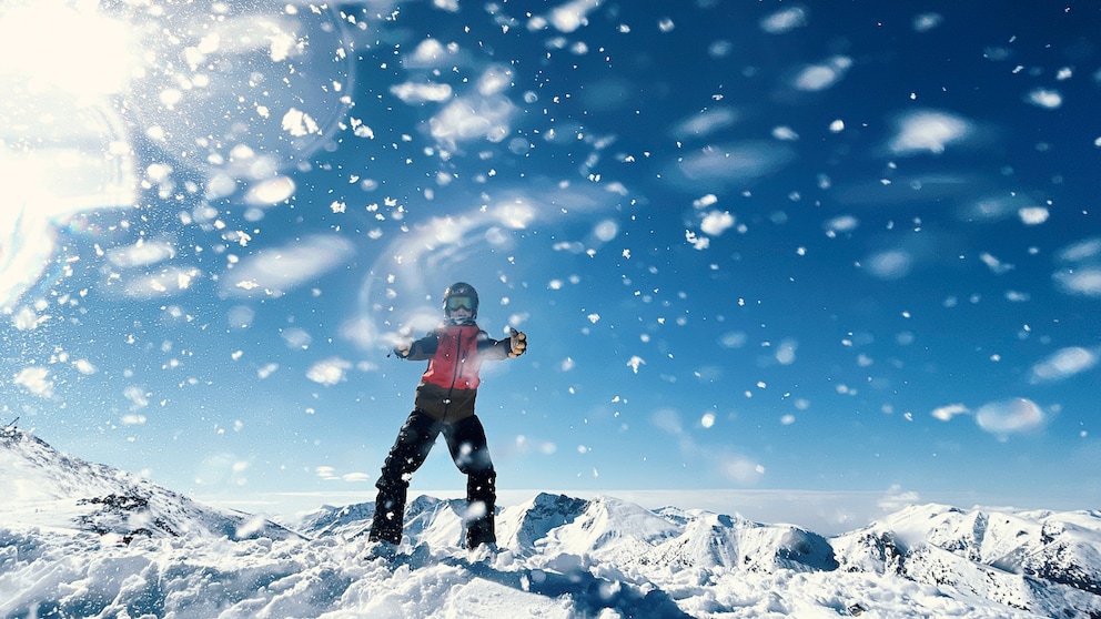 Skifahrer in Borowez in Bulgarien