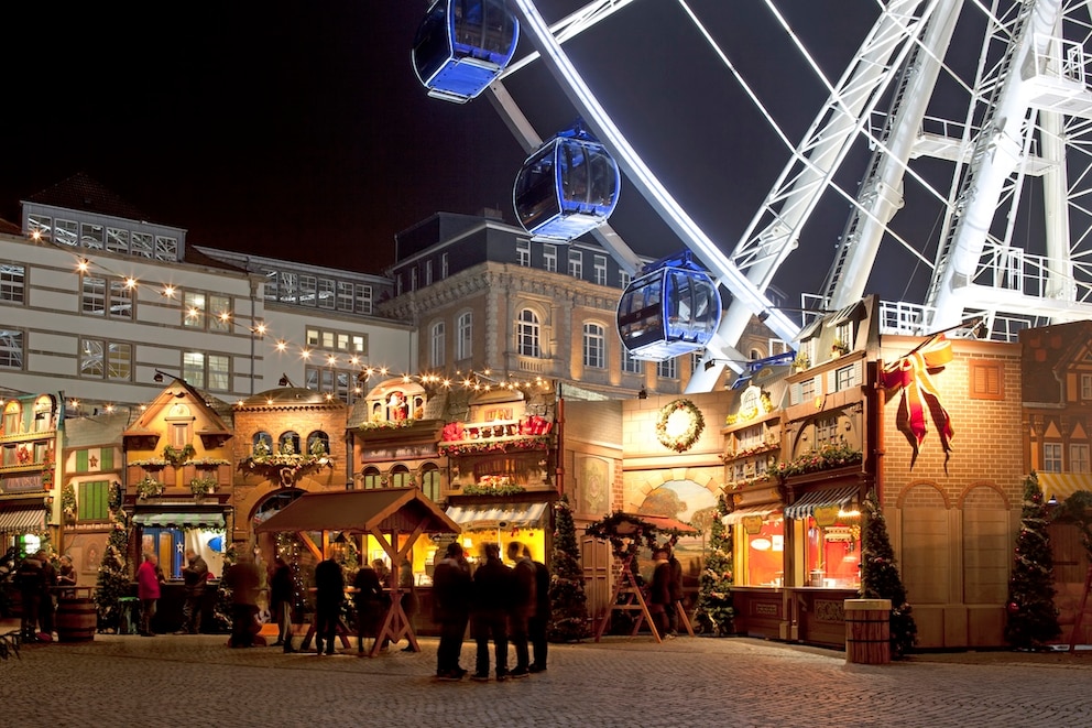 Von der Altstadt bis zum K&ouml;-Bogen: In D&uuml;sseldorf verbinden sich glitzernde Lichtinstallationen, Handwerkskunst und stimmungsvolle Ecken zum Bummeln