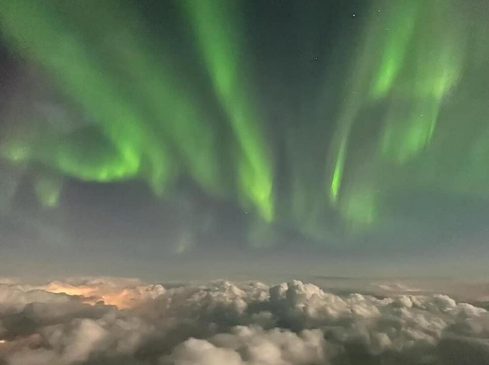 The happiest flight routes can also be those that pass over the Northern Lights