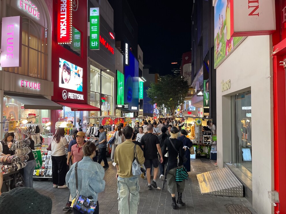 Myeong-dong district