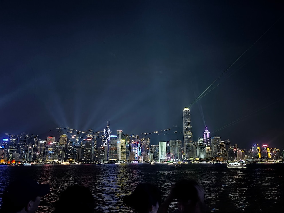 Milliarden LED-Lichter werden bei der &bdquo;Symphony of Lights&ldquo;  animiert