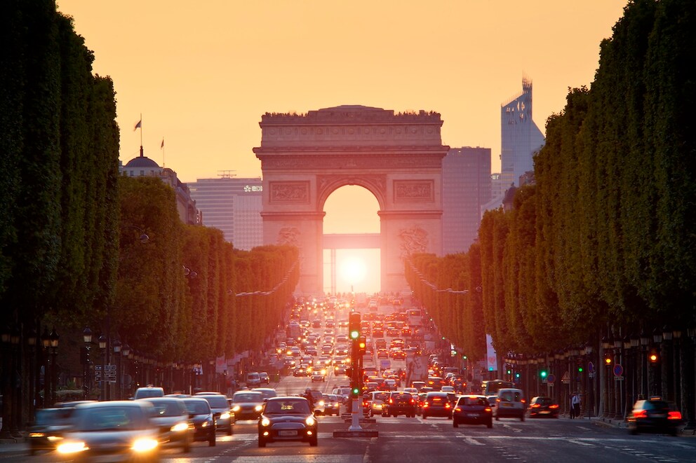 Traffic in Paris is congested and often at a standstill–avoid driving if possible