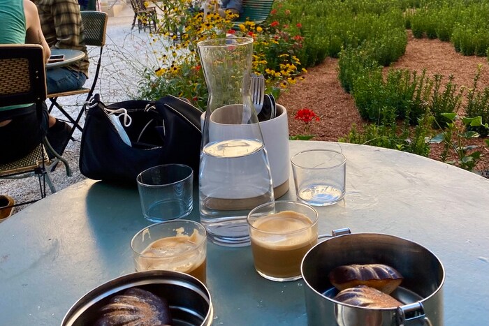 Water is provided for free in cafes and restaurants in Paris