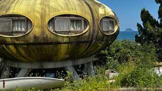 Die Voraussetzungen für die „Ufo City“ waren dank der direkten Strandlage eigentlich perfekt