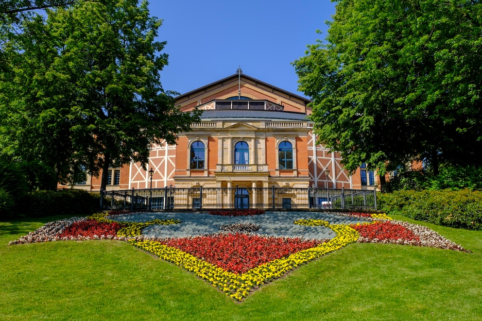 Das prunkvolle Richard-Wagner-Festpielhaus in Bayreuth