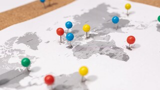 In unserem Foto-Quiz zeigen wir 12 bekannte Städte weltweit. Erkennen Sie, welche es sind?