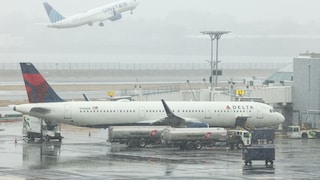 Boeing 737 MAX 8 von United Airlines am LaGuardia Airport in New York