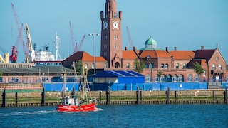 Eine deutsche Hafenstadt gilt als Geburtsort der Kreuzfahrt. Erkennen Sie sie?