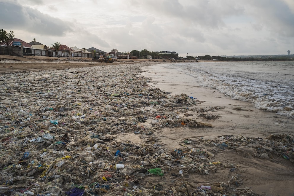 The popular Kedonganan Beach in Bali is sinking in trash
