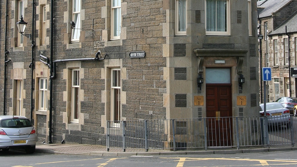 Der Ebenezer Place ist die kürzeste Straße der Welt – denn gemeint sind lediglich die gut zwei Meter Bordstein vor der Haustür rechts im Bild