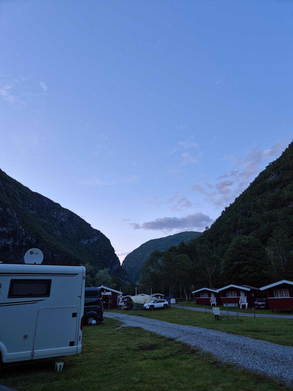 Die roten H&uuml;tten kann man mieten &ndash; f&uuml;r mich die perfekte Alternative