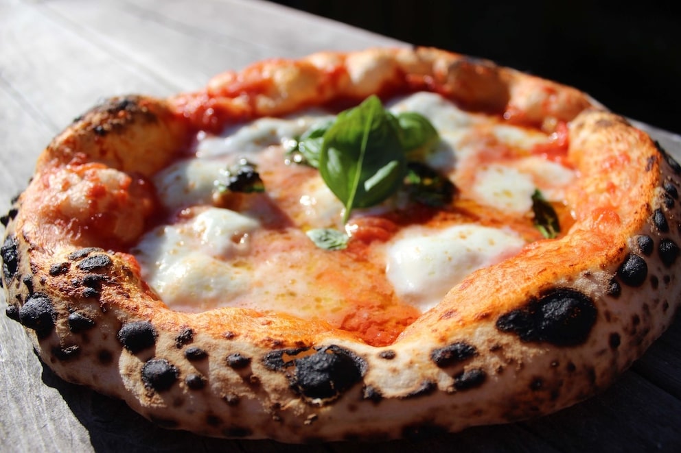 This is what the best city for food is especially famous for: Pizza Napoletana