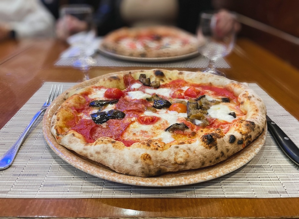 Die neapolitanische Pizza bef&ouml;rdert Italien auf Platz 1 der L&auml;nder mit dem besten Essen