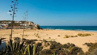 Praia de Monte Clérigo