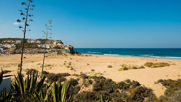 Praia de Monte Clérigo