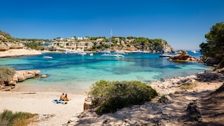 Bucht auf Mallorca: Wer gerne nach Mallorca reist, kennt die zahlreichen Vorurteile über die Insel