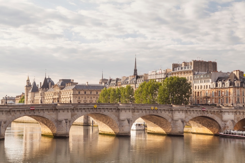 Paris, Platz 6 der sch&ouml;nsten St&auml;dte der Welt laut Einheimischen