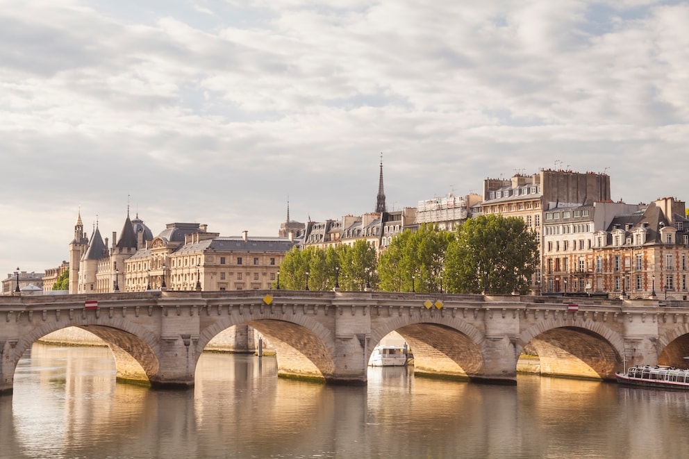 Paris, Rank 6 of the most beautiful cities in the world according to locals