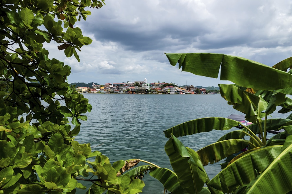 Pent&eacute;ns Hauptstadt Flores in Guatemala