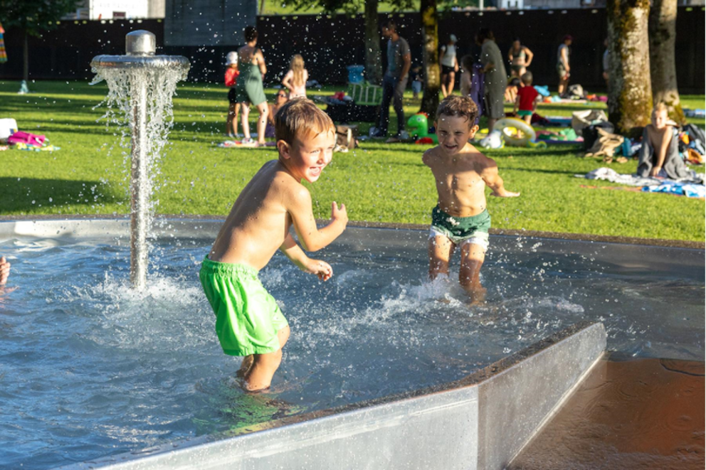 Ein Urlaub mit vielen Annehmlichkeiten. Touristen mit der Bregenzerwald Gäste Card können manche Schwimmbäder kostenlos besuchen.Foto: Aparthotel Alpenrose