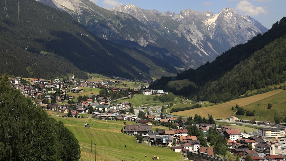 St. Anton am Arlberg ist auch im Sommer einen Besuch wert