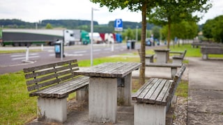 Reisende sollten bei einem Halt auf einem Rastplatz besonders achtsam sein