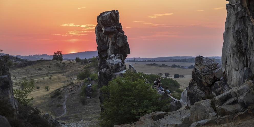Sonnenuntergang an der Teufelsmauer bei Weddersleben