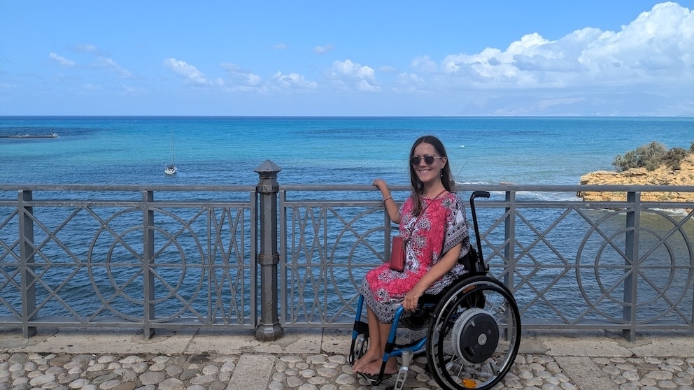 Nora Welsch am Meer