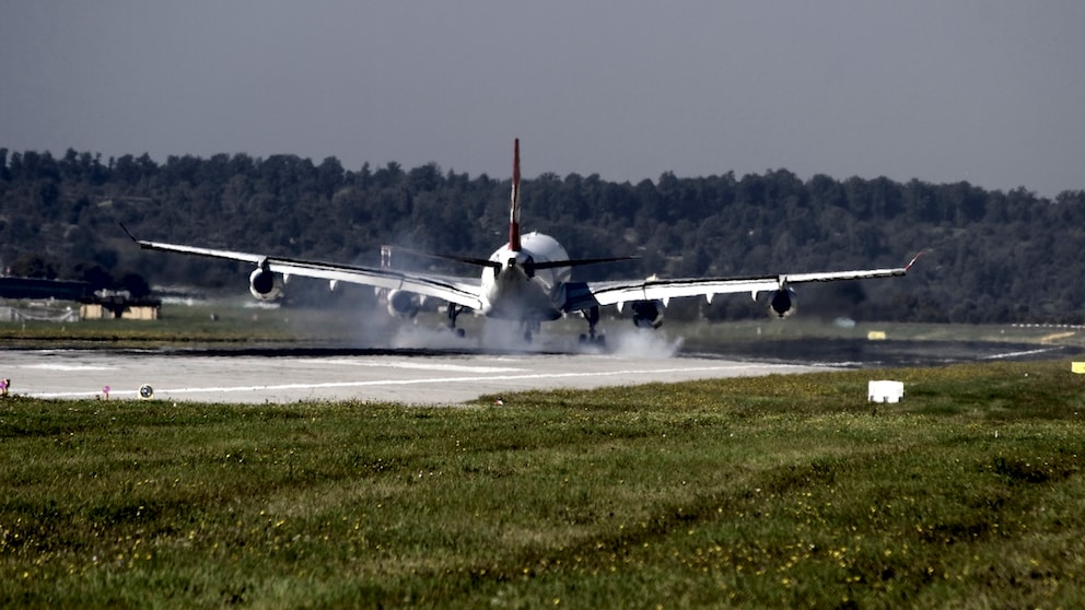 Harte Landung eines Flugzeugs