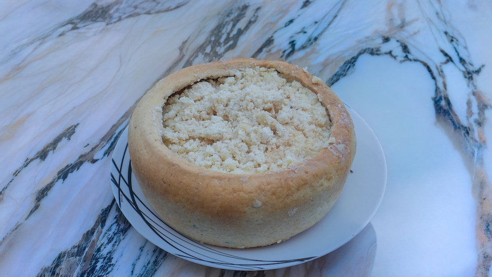 Casu Marzu, eine kaum unbedenkliche unter den regionalen Spezialit&auml;ten aus Italien