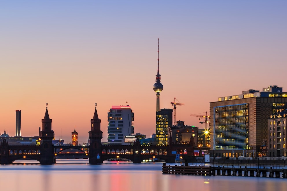 Berlin Friedrichshain-Kreuzberg Oberbaumbrücke