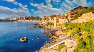 Sozopol liegt direkt an der Schwarzmeerküste von Bulgarien